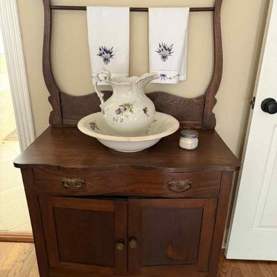 This beautiful piece has been sold and is now enjoying a new home.