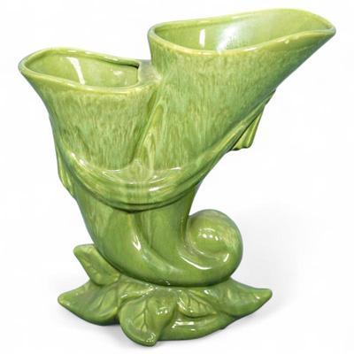 Hull Pottery Double Cornucopia Vase, H-481