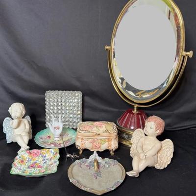 Tura Mirror, Jewelry Boxes & Ring Holders 
