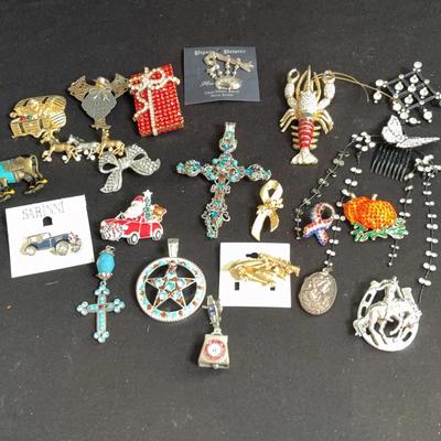 Brooches And Pendants 