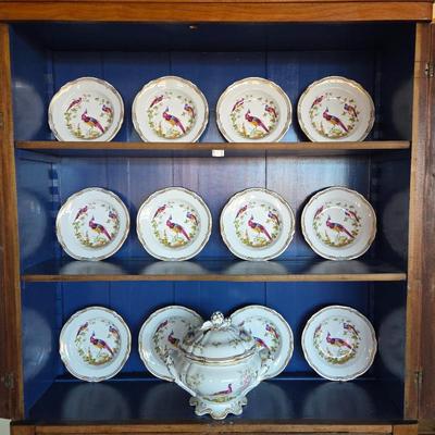 Lot #108 - Spode Chelsea Bird Soup Tureen & Soup Bowls, Plus Two Larger Serving Bowls Mint Condition