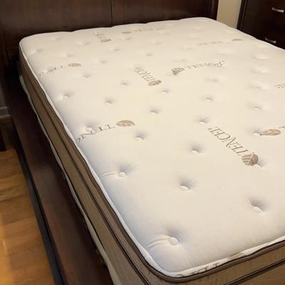 Queen Bed