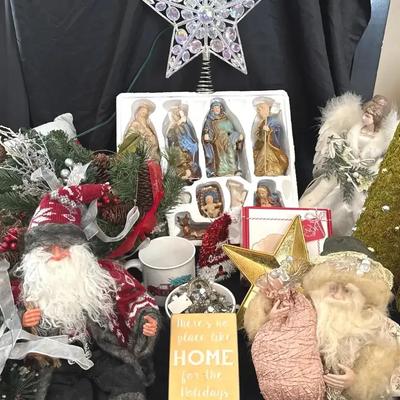Lot 111:  Christmas Decor