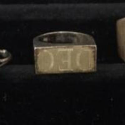 1176	7 LADIES RINGS INCLUDING 4 STERLING SILVER

