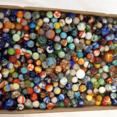 1140	LARGE ASSORTMENT OF ANTIQUE MARBLES
