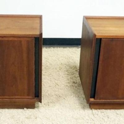 1205	PAIR OF MID CENTURY MODERN DILLINGHAM WALNUT 1 DOOR BEDSIDE STANDS WITH INTERIOR DRAWER, 1 WITH RING MARK ON TOP SURFACE, EACH...