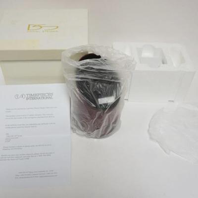 1201	DANIEL STEIGER OAK WOOD WATCH DISPLAY AND AUTO WINDER, OPEN BOX, NEVER USED
