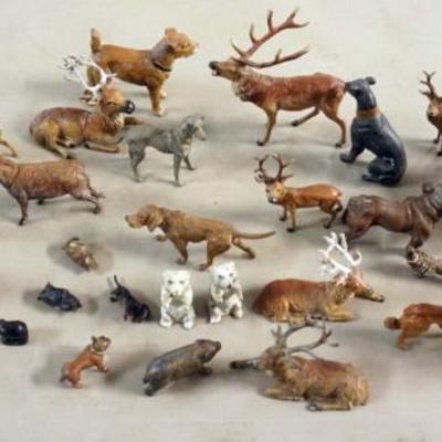 1136	GROUP OF ASSORTED VINTAGE CAST METAL ANIMALS
