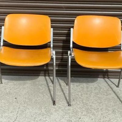 Giancarlo Piretti Castellini Stacking Chairs Italian Design, 2 Pcs