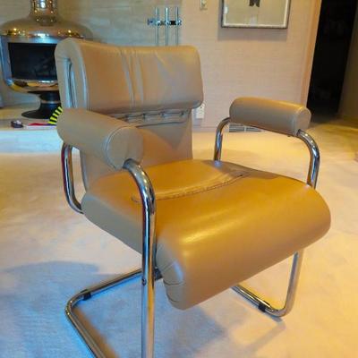Guido Faleschini for i4 Mariani "Teorema" chairs