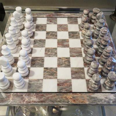 Cava Museo Carrara marble chess set