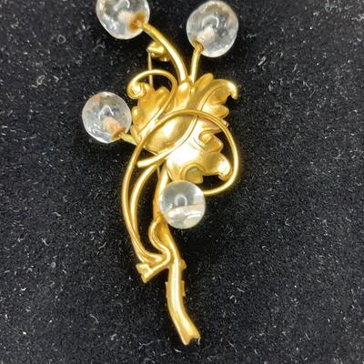 Art Deco-style Floral Brooch with Clear Glass in Goldtone Setting - Vintage