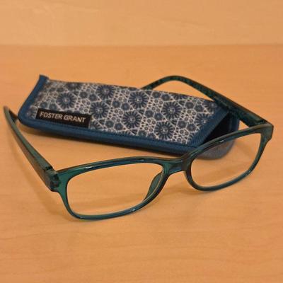 Foster Grant Women’s Reading Glasses with Blue Pattern Case – Lightweight Stylish Readers