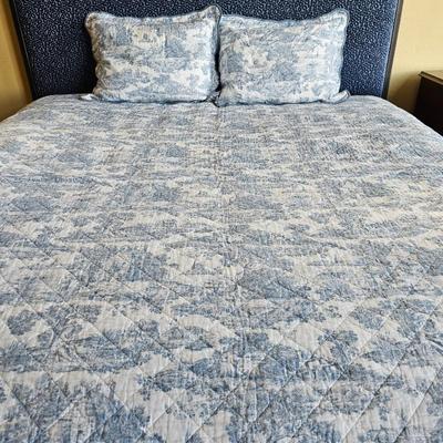 West Point Home Colonial Blue Bedspread with Two Shams