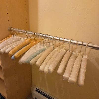 Vintage Satin Padded Hangers Lot of 22 – Soft Fabric Clothing Hangers, Assorted Pastels, Closet Storage