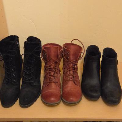 Lot of 3 Women’s Boots 9 & 9.5 – Clarks Black Leather Chelsea Ankle Boots, Nine West Red Lace Up Combat Boots,  Ivanka Trump Gentry...