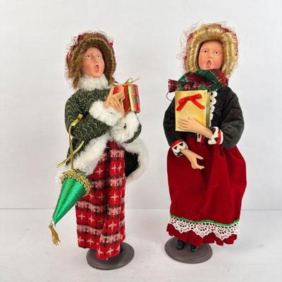 Lot #135 Christmas Caroler Figures with Gifts – Holiday Tabletop Décor Set
