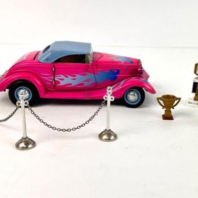 Lot #116 Vintage Snap-on Hot August Nights ’33 Ford Diecast Car Set – Best of Show Coupe + Accessories
