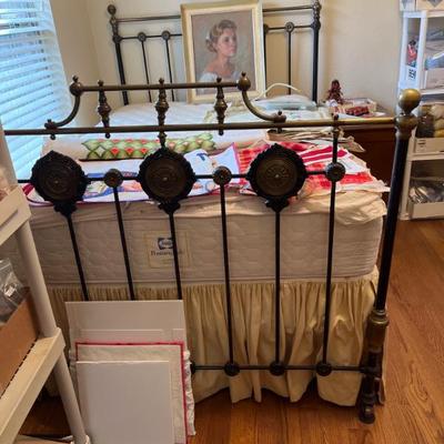 Antique breast bed