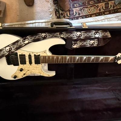 Ibanez RG350DX
Electric guitar 