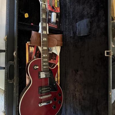 Hondo II electric guitar 