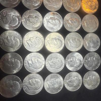 Lot: 25 Ike Dollars Curculated (Various Years)
