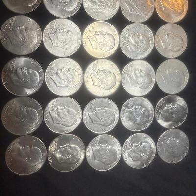 Lot: 25 Ike Dollars Curculated (Various Years)