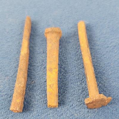 Antique Square Nails
