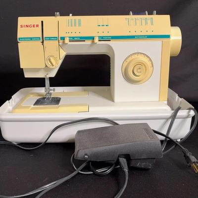Portable Singer Sewing Machine
