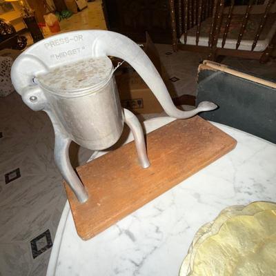 Estate sale photo