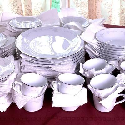 Vintage Noritake Casablanca 6842 China – Plates, Bowls & Cups- 12 Complete Place Settings