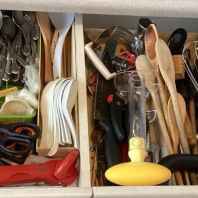 PPM102 Mystery Kitchen Drawers Of Flatware, Knives, Cooking Utensils & More!