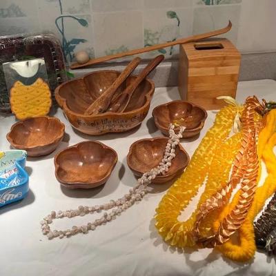 PPM125 Leis, Monkey Pod Salad Bowl Set, Bamboo Kleenex Holder & More!