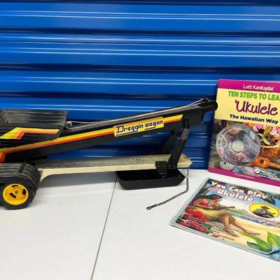 EHE423 Aristo-Craft Draggin Wagon Truck & Two Hawaiian Ukulele Lesson Books