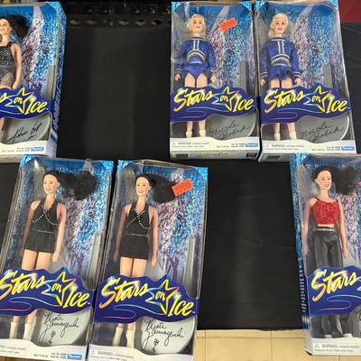 424: 1998 Stars On Ice Dolls New In Box
