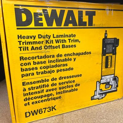 DEWALT DW673K Heavy Duty Laminate Trimmer Kit