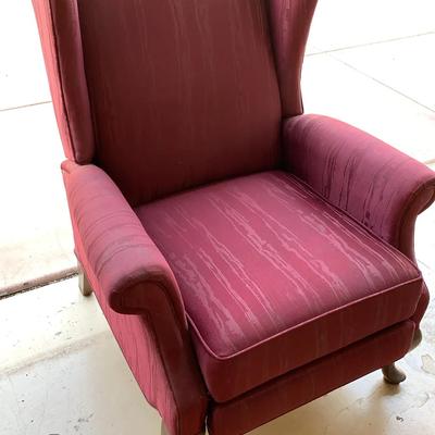 LAZY - BOY Queen Anne Style Burgundy Recliner 