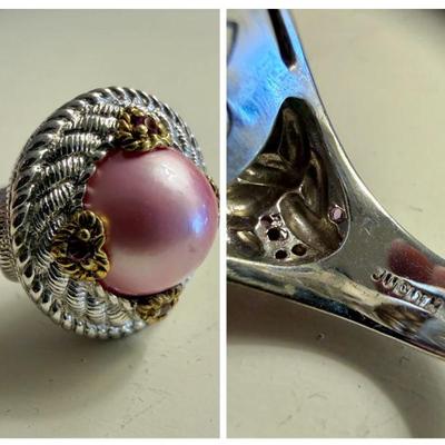 Judith Ripka sterling silver ring with pink pearl centerpiece 
