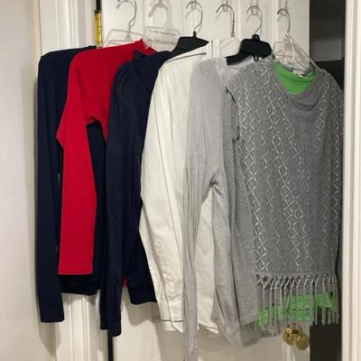 9 Women’s Tops
