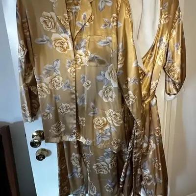 Robe/pant Set