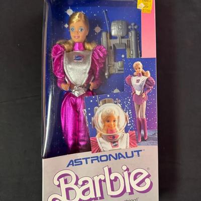 205: 1985 Astronaut Barbie New In Box 