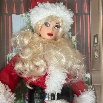 Lot 141:  Barbie Collection “I Love Lucy”