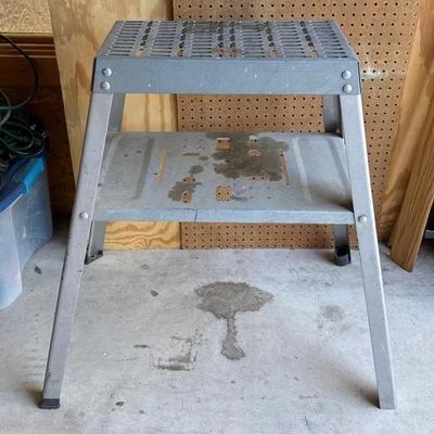 Metal Tool Stand 