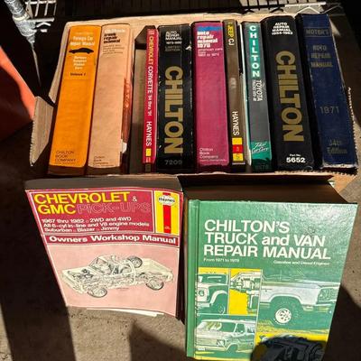 Assorted Vintage Auto Repair Manuals