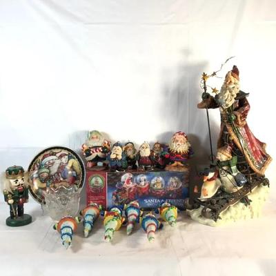 Christmas Décor Lot – Santa Figurines, Nutcracker, Ornaments, Glassware & Collectibles