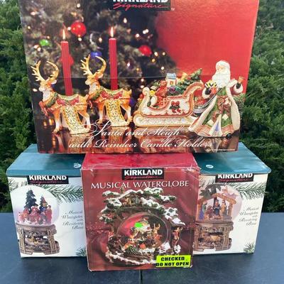 Kirkland Signature Christmas Décor Lot (4) – Santa Sleigh & Musical Waterglobes