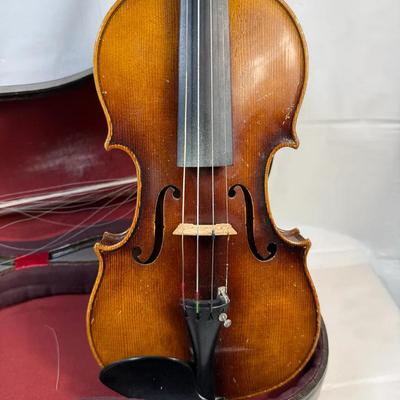 Handmade Copy of Antonius Stradivarius Violin w/ Case