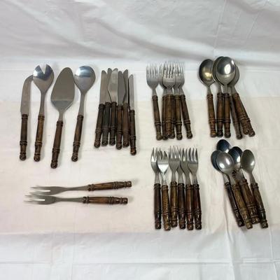 Vintage Flatware Set with Wooden Handles – Mixed Utensils