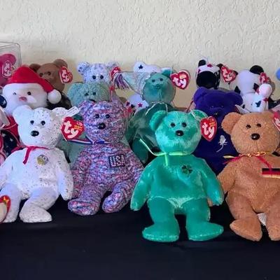Ty Beanie Babies Large Lot!