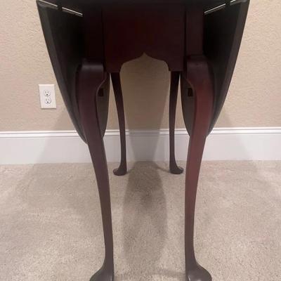 Drop-leaf Table